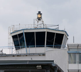 muss der Tower besetzt sein